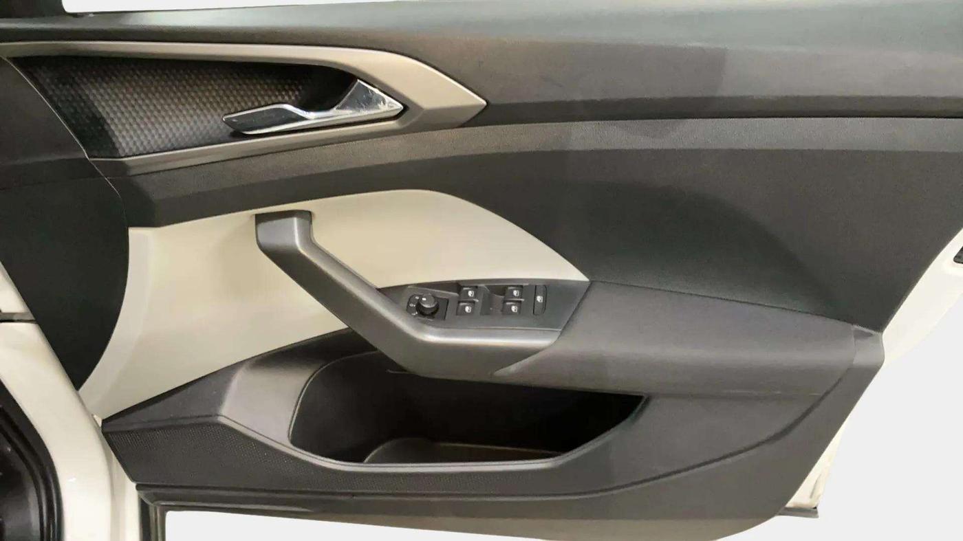 2022 Skoda KUSHAQ AMBITION 1.0L TSI AT, Petrol, Automatic, 59,676 km, Driver Side Door Panels Control