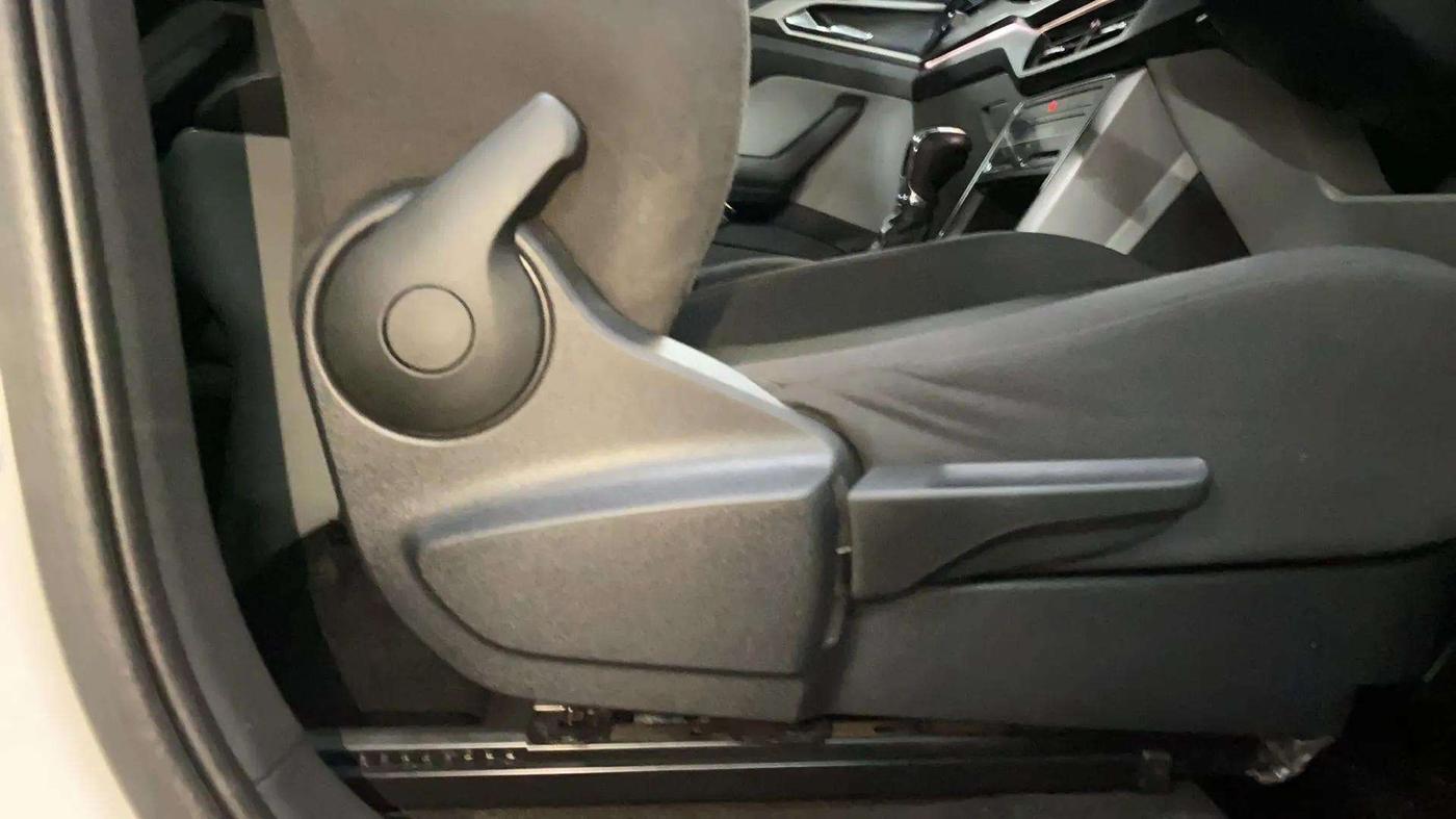 2022 Skoda KUSHAQ AMBITION 1.0L TSI AT, Petrol, Automatic, 59,676 km, Driver Side Adjustment Panel