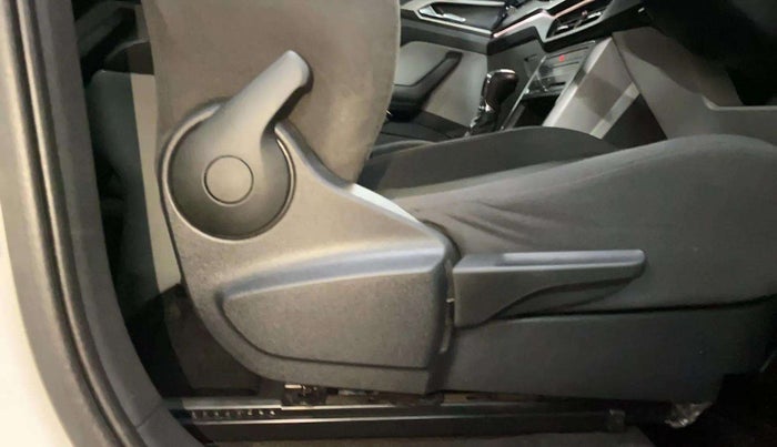 2022 Skoda KUSHAQ AMBITION 1.0L TSI AT, Petrol, Automatic, 59,638 km, Driver Side Adjustment Panel