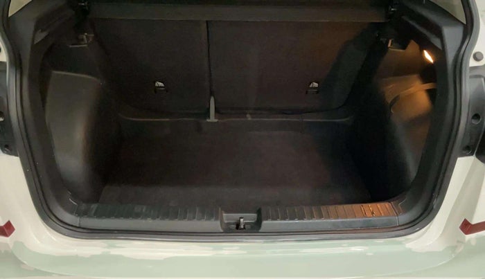 2022 Skoda KUSHAQ AMBITION 1.0L TSI AT, Petrol, Automatic, 59,638 km, Boot Inside