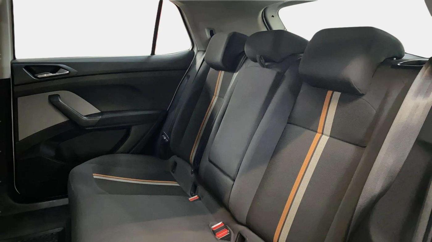 2022 Skoda KUSHAQ AMBITION 1.0L TSI AT, Petrol, Automatic, 59,676 km, Right Side Rear Door Cabin