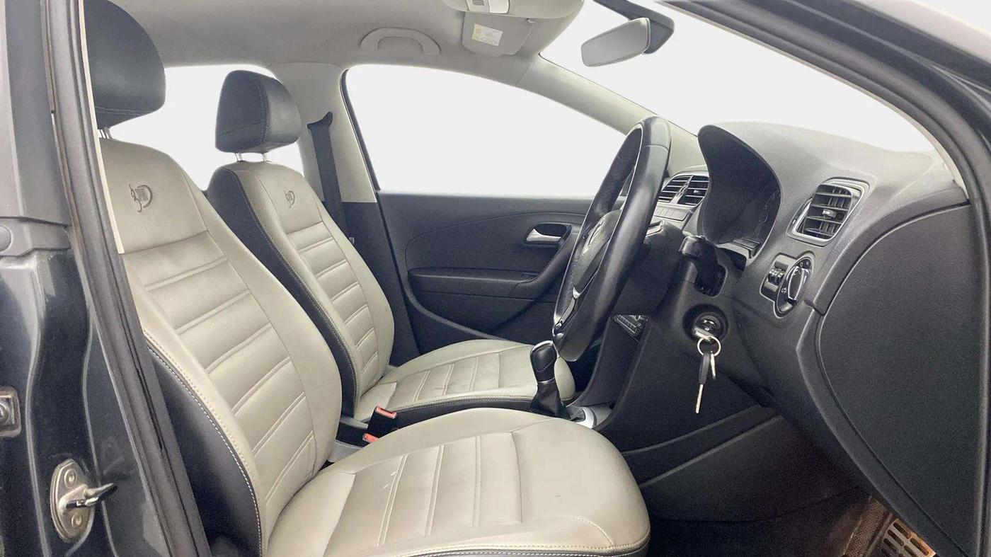 2018 Volkswagen Polo GT TSI AT, Petrol, Automatic, 59,689 km, Right Side Front Door Cabin