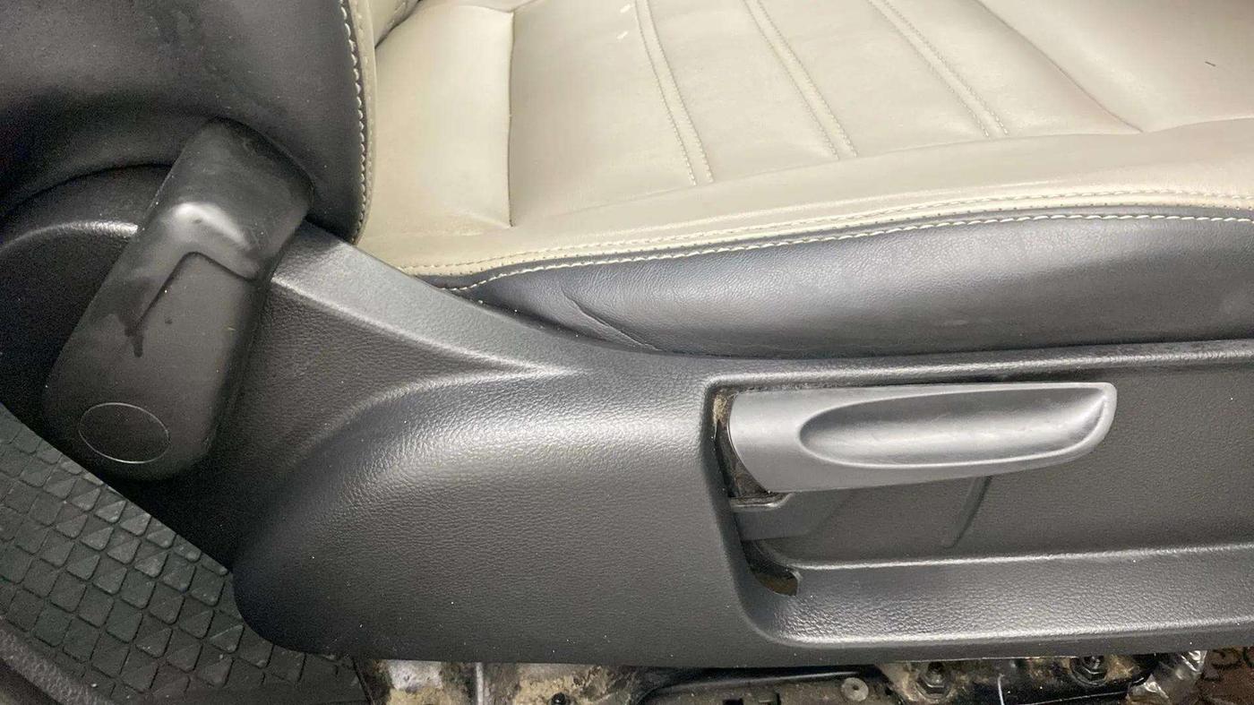 2018 Volkswagen Polo GT TSI AT, Petrol, Automatic, 59,689 km, Driver Side Adjustment Panel