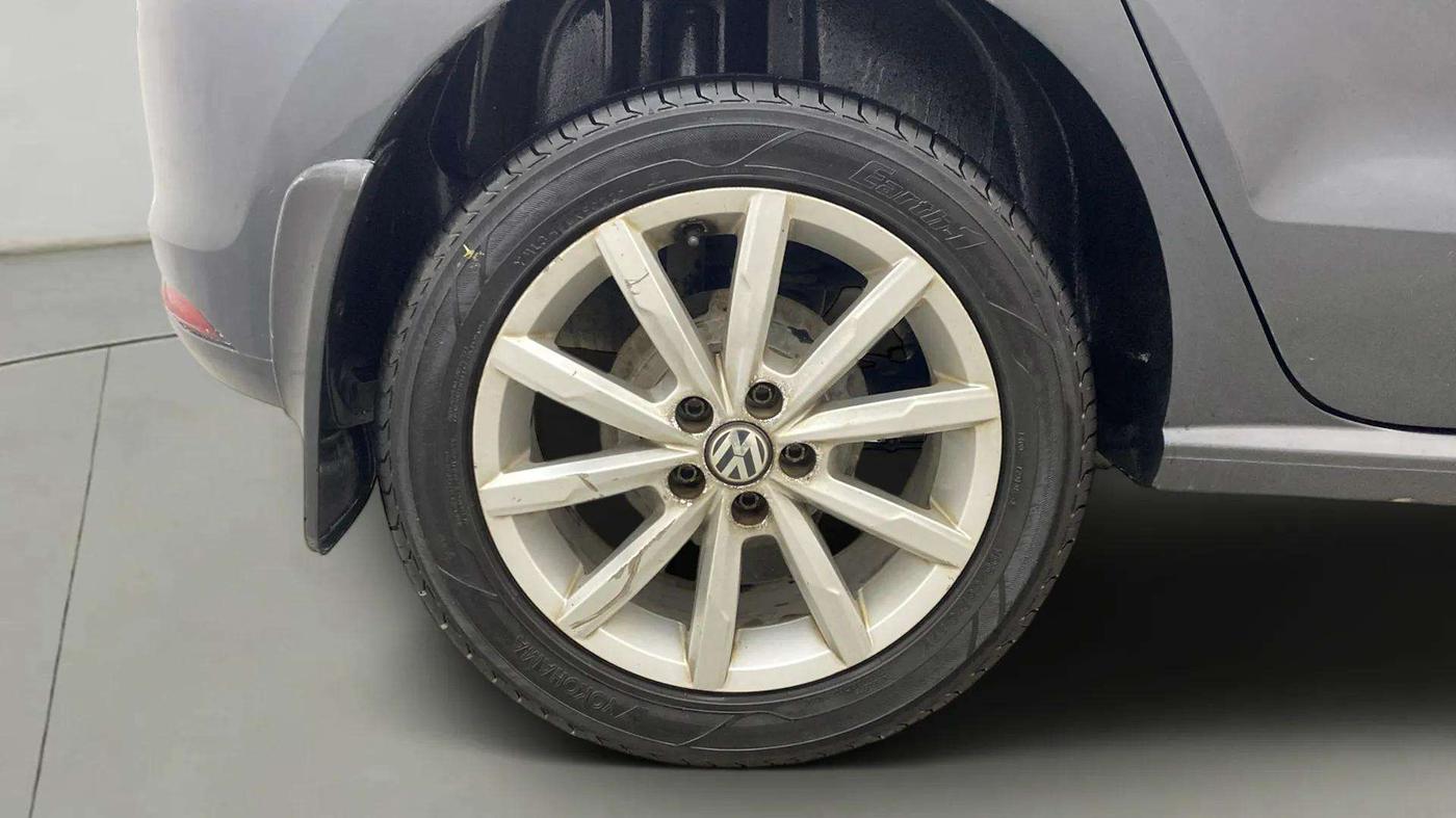 2018 Volkswagen Polo GT TSI AT, Petrol, Automatic, 59,689 km, Right Rear Wheel