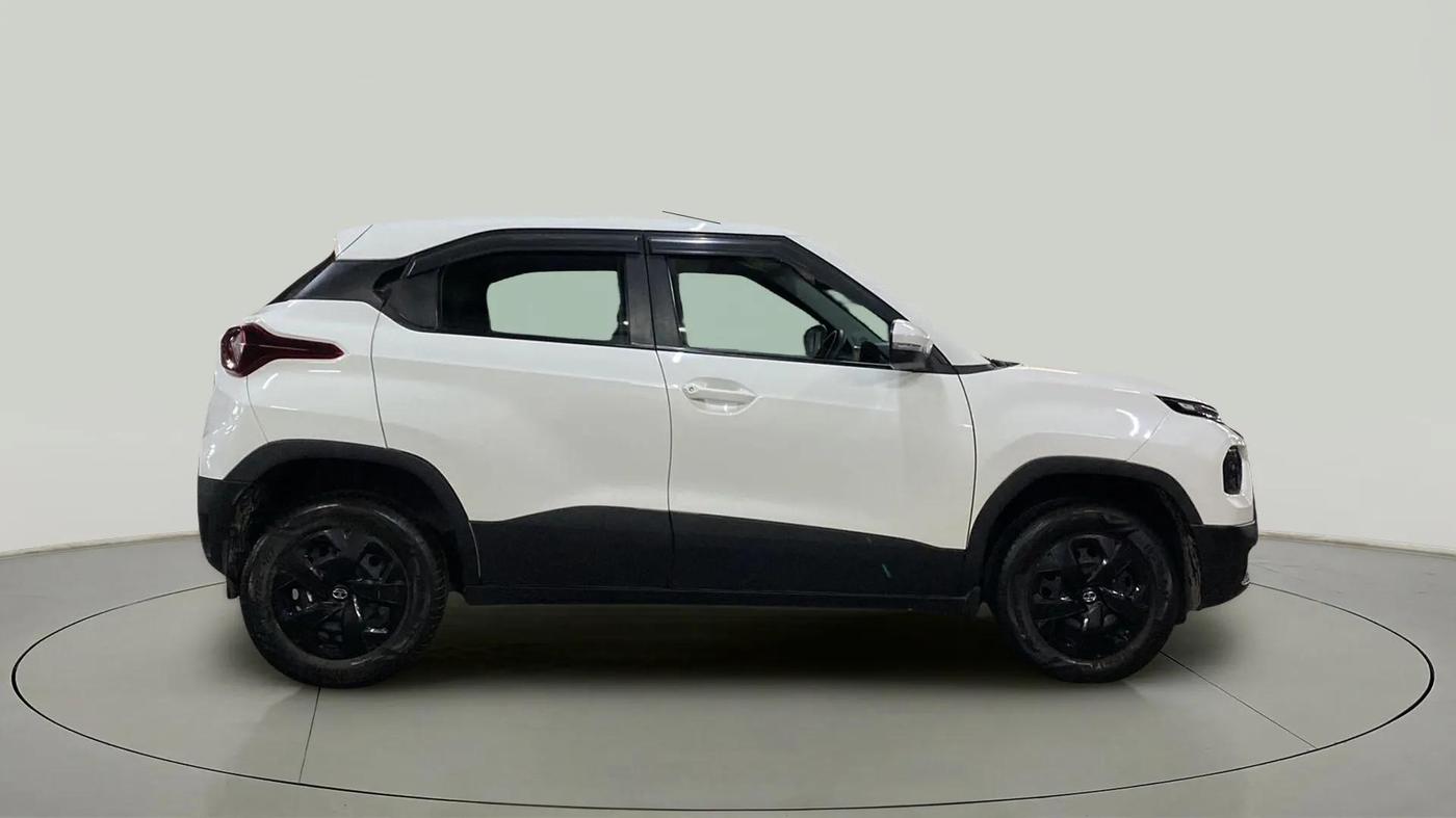 2022 Tata PUNCH ADVENTURE AMT, Petrol, Automatic, 24,836 km, Right Side View