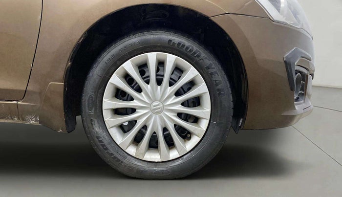 2016 Maruti Ciaz VXI+, Petrol, Manual, 56,080 km, Right Front Wheel