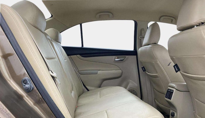 2016 Maruti Ciaz VXI+, Petrol, Manual, 56,080 km, Right Side Rear Door Cabin