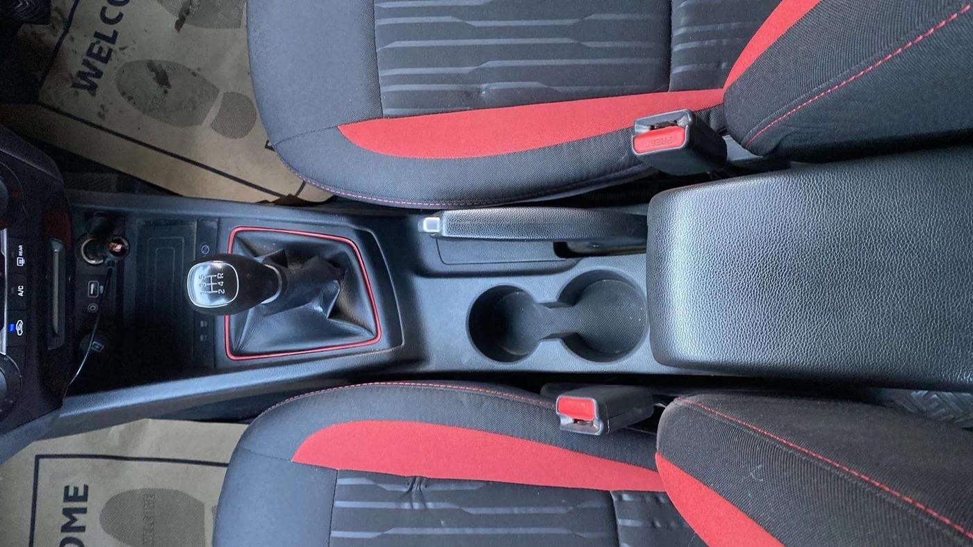 2020 Hyundai Elite i20 SPORTZ PLUS 1.2 DUAL TONE, Petrol, Manual, 60,370 km, Gear Lever