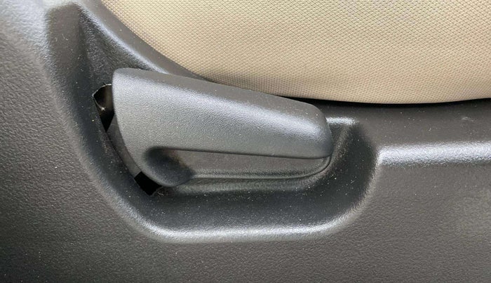 2018 Maruti Wagon R 1.0 VXI AMT, Petrol, Automatic, 74,498 km, Driver Side Adjustment Panel