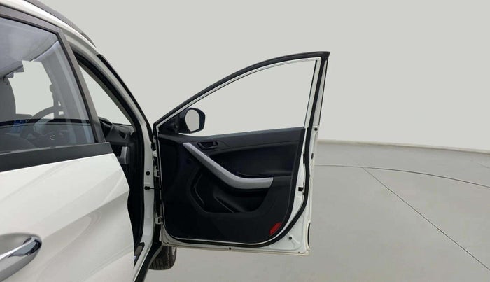 2023 Tata NEXON XMA SUNROOF DIESEL, Diesel, Automatic, 24,135 km, RHS Front Door