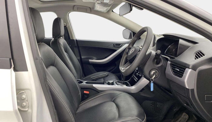 2023 Tata NEXON XMA SUNROOF DIESEL, Diesel, Automatic, 24,135 km, Right Side Front Door Cabin
