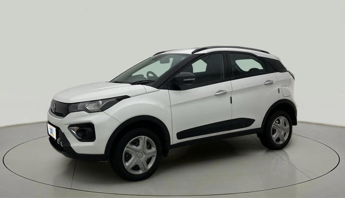 2023 Tata NEXON XMA SUNROOF DIESEL, Diesel, Automatic, 24,135 km, Left Front Diagonal