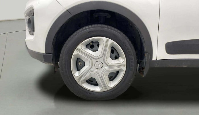 2023 Tata NEXON XMA SUNROOF DIESEL, Diesel, Automatic, 24,135 km, Left Front Wheel