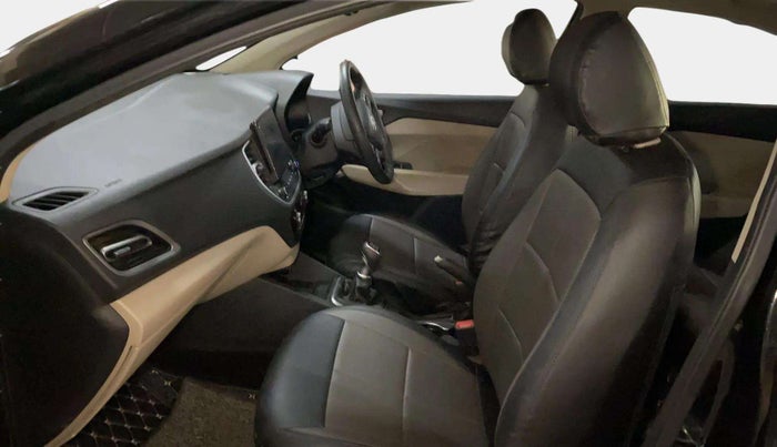 2022 Hyundai Verna SX 1.5 VTVT, Petrol, Manual, 25,449 km, Right Side Front Door Cabin