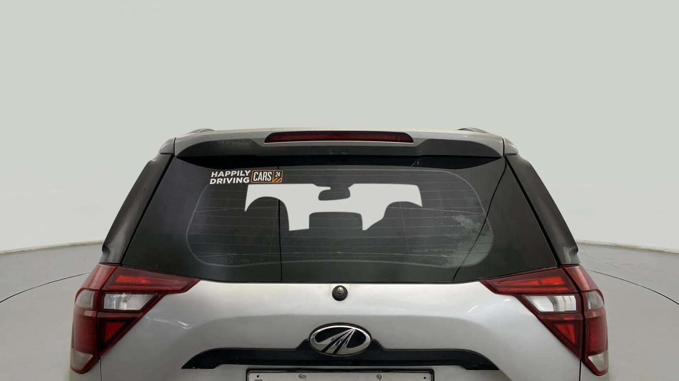 2020 Mahindra XUV500 W5, Diesel, Manual, 97,972 km, Rear Windshield