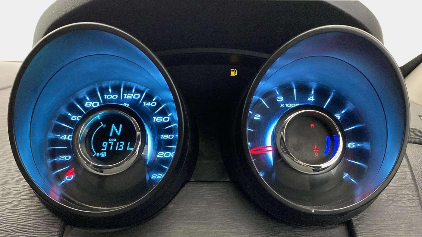 2020 Mahindra XUV500 W5, Diesel, Manual, 97,972 km, Odometer Image