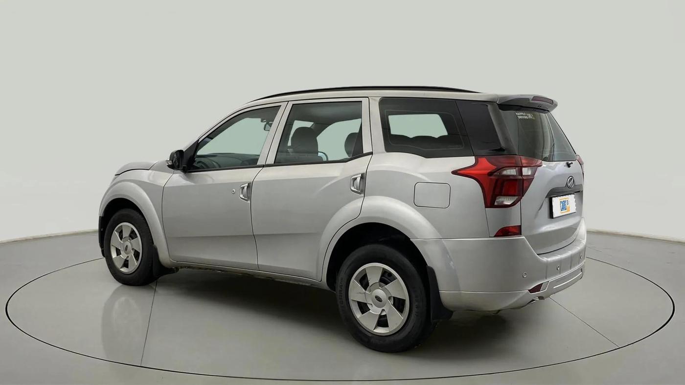 2020 Mahindra XUV500 W5, Diesel, Manual, 97,972 km, Left Back Diagonal