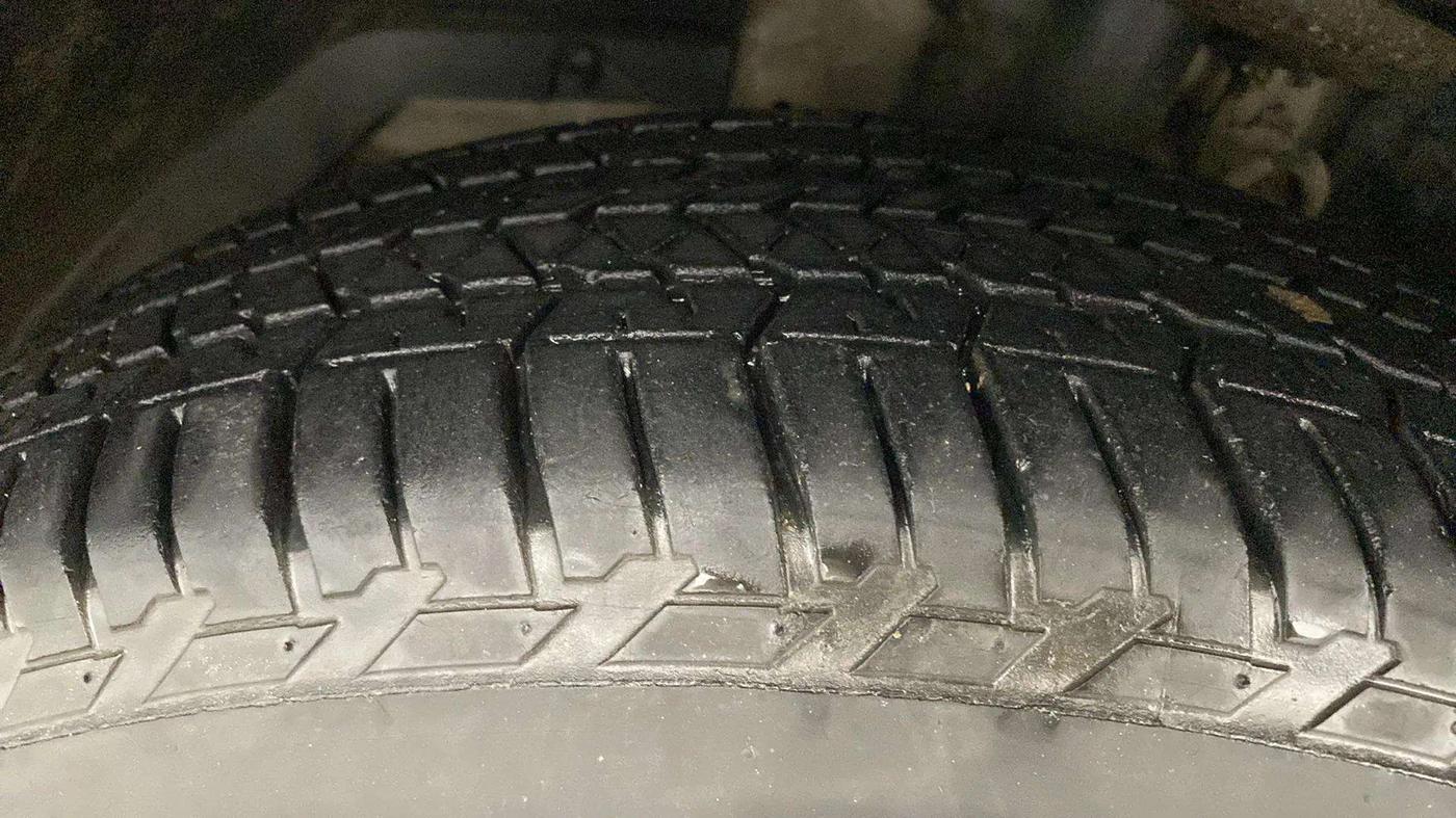 2020 Mahindra XUV500 W5, Diesel, Manual, 97,972 km, Left Front Tyre Tread