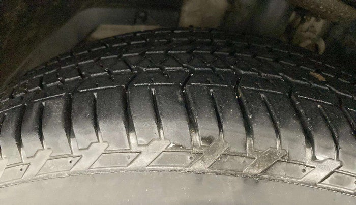 2020 Mahindra XUV500 W5, Diesel, Manual, 97,179 km, Left Front Tyre Tread