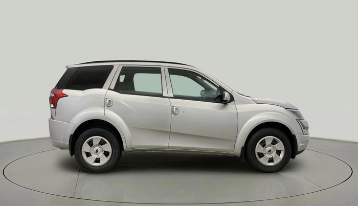 2020 Mahindra XUV500 W5, Diesel, Manual, 97,179 km, Right Side View