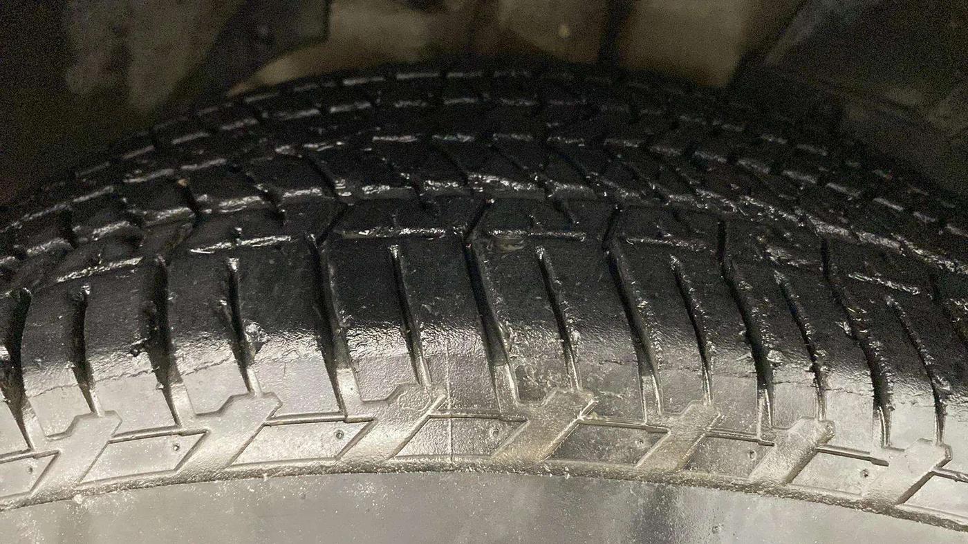2020 Mahindra XUV500 W5, Diesel, Manual, 97,972 km, Right Front Tyre Tread