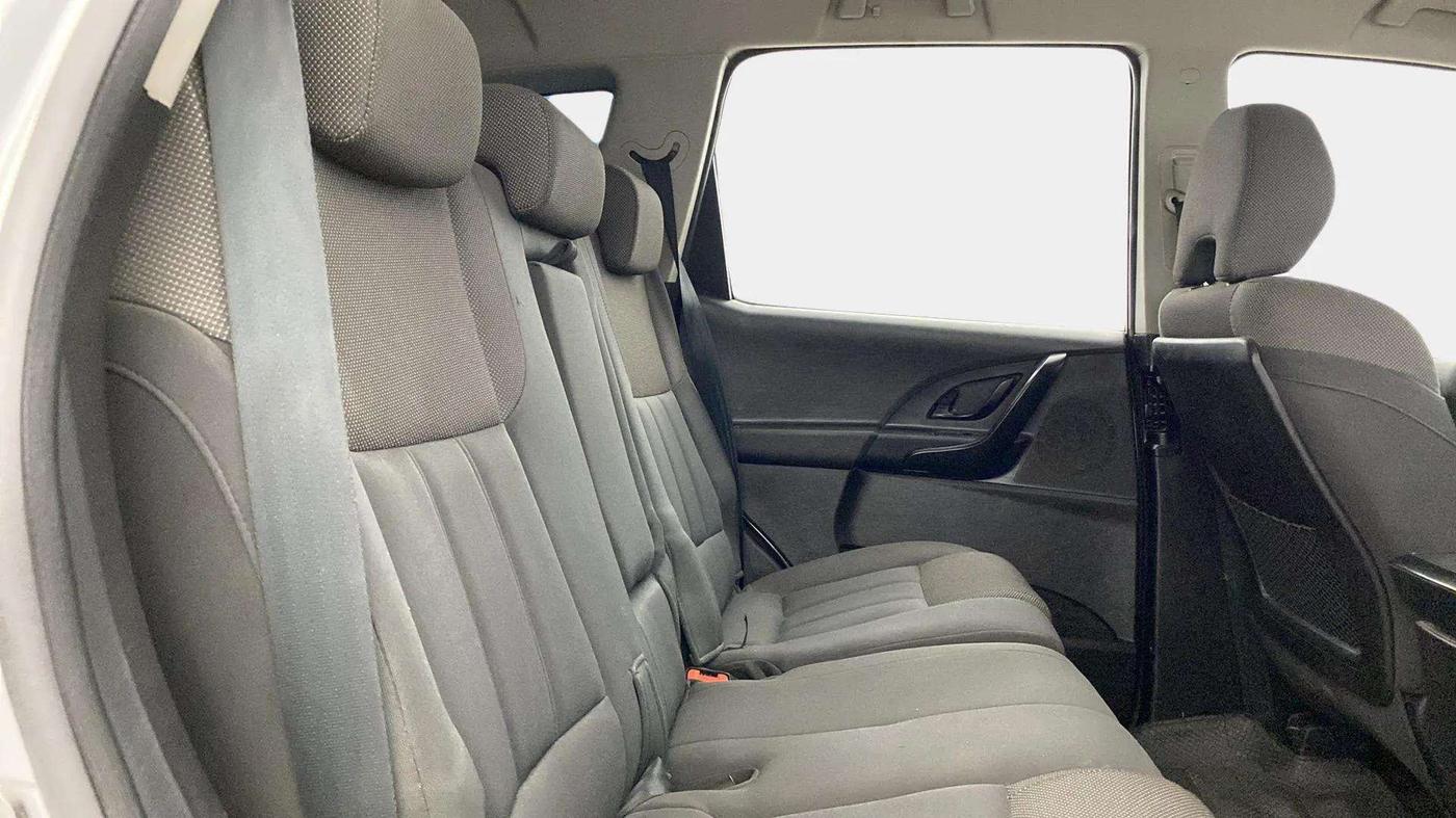 2020 Mahindra XUV500 W5, Diesel, Manual, 97,972 km, Right Side Rear Door Cabin