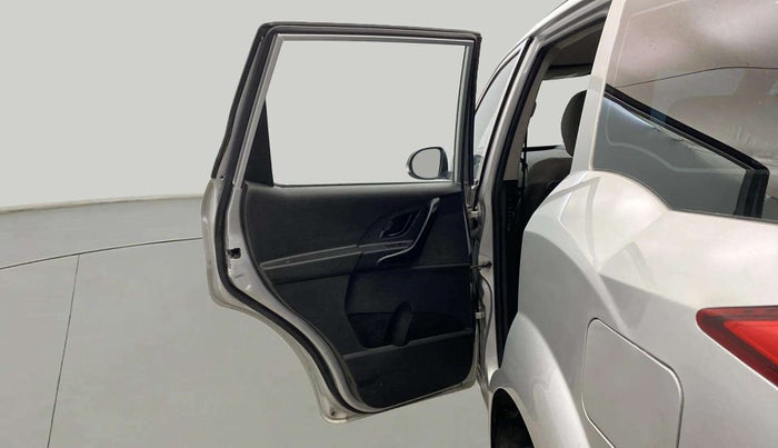 2020 Mahindra XUV500 W5, Diesel, Manual, 97,179 km, LHS Rear Door