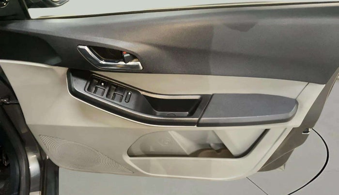 2021 Tata Tiago XZ PLUS PETROL, Petrol, Manual, 28,622 km, Driver Side Door Panels Control