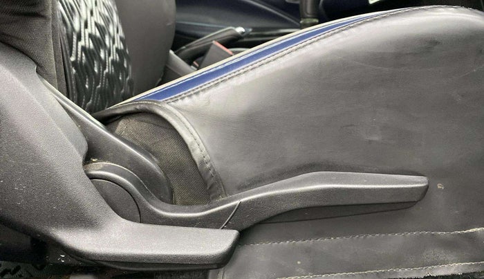 2022 Maruti Baleno ALPHA PETROL 1.2, Petrol, Manual, 64,556 km, Driver Side Adjustment Panel