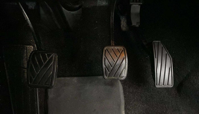 2022 Maruti Baleno ALPHA PETROL 1.2, Petrol, Manual, 64,556 km, Pedals