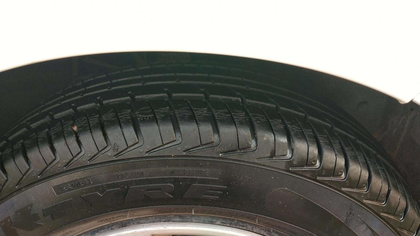 2018 Datsun Redi Go T(O) 1.0 AMT, Petrol, Automatic, 16,311 km, Right Front Tyre Tread