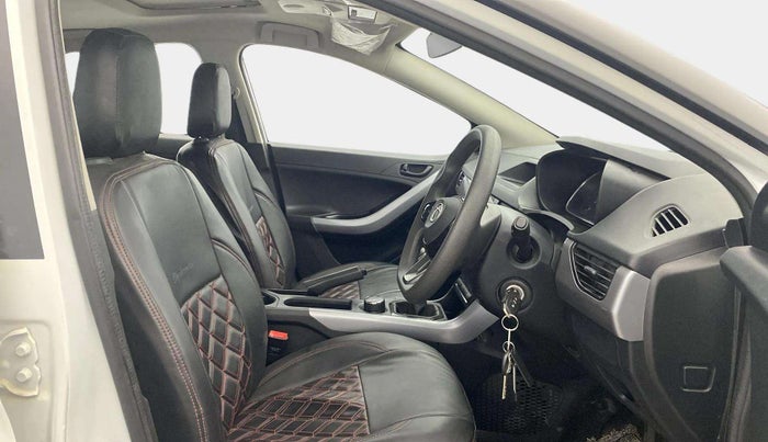 2023 Tata NEXON XM SUNROOF PETROL, Petrol, Manual, 16,382 km, Right Side Front Door Cabin