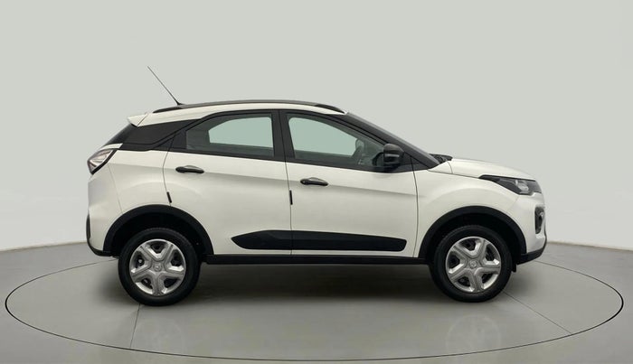 2023 Tata NEXON XM SUNROOF PETROL, Petrol, Manual, 16,382 km, Right Side View