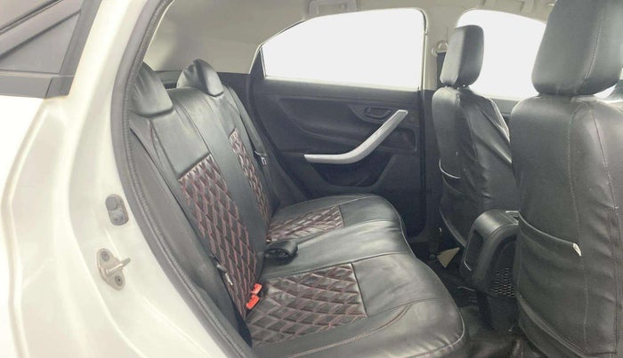 2023 Tata NEXON XM SUNROOF PETROL, Petrol, Manual, 16,382 km, Right Side Rear Door Cabin