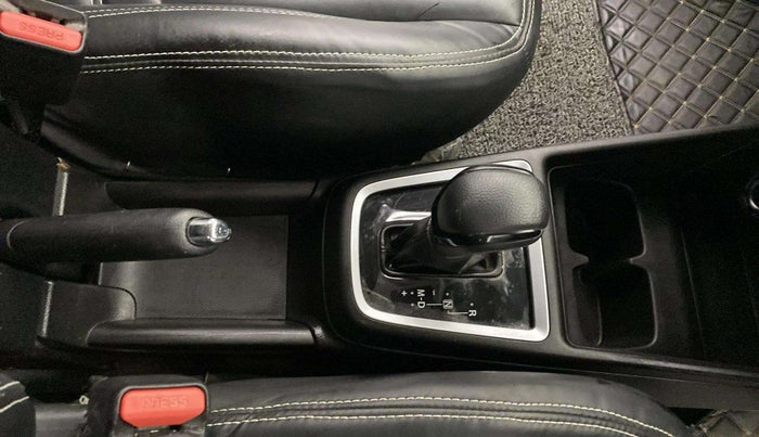 2024 Maruti Swift ZXI AMT, Petrol, Automatic, 6,033 km, Gear Lever