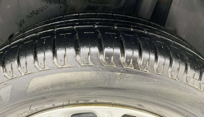 2024 Maruti Swift ZXI AMT, Petrol, Automatic, 6,033 km, Left Rear Tyre Tread