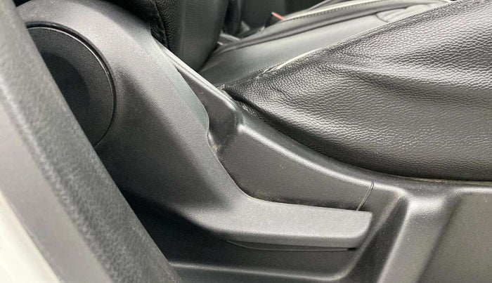 2021 Maruti New Wagon-R VXI 1.0, Petrol, Manual, 38,077 km, Driver Side Adjustment Panel
