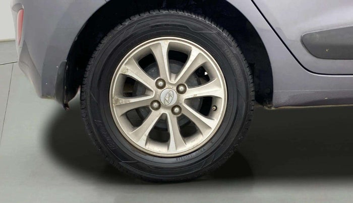 2016 Hyundai Grand i10 ASTA (O) AT 1.2 KAPPA VTVT, Petrol, Automatic, 71,523 km, Right Rear Wheel
