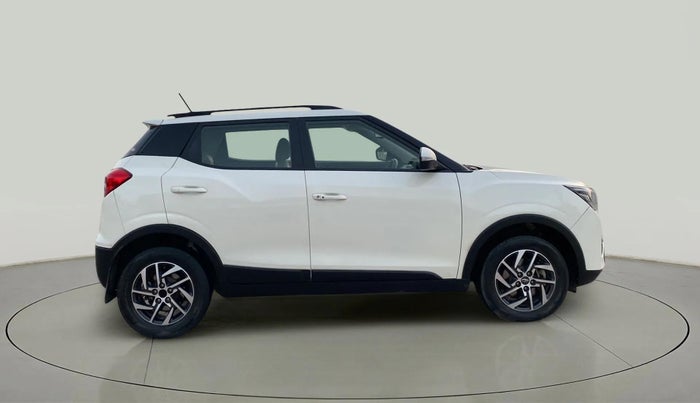 2022 Mahindra XUV300 W8 (O) 1.5 DIESEL, Diesel, Manual, 45,755 km, Right Side