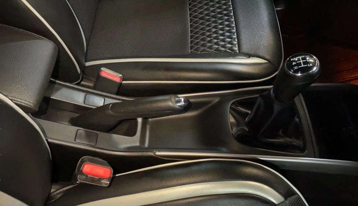 2021 Maruti Baleno ZETA PETROL 1.2, Petrol, Manual, 35,922 km, Gear Lever