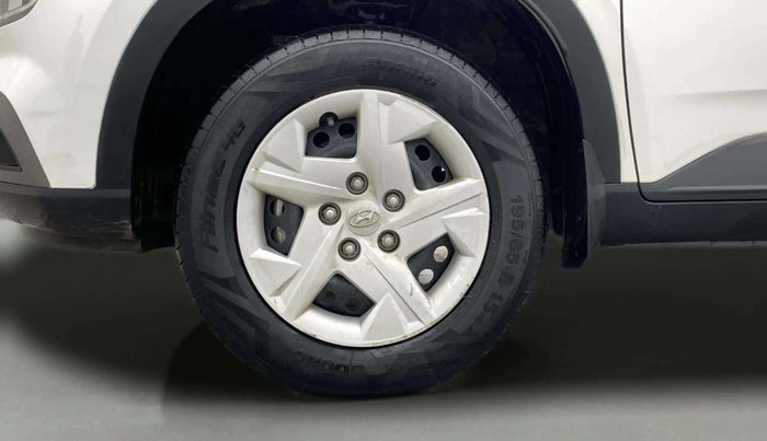 2020 Hyundai VENUE S 1.2, Petrol, Manual, 14,730 km, Left Front Wheel