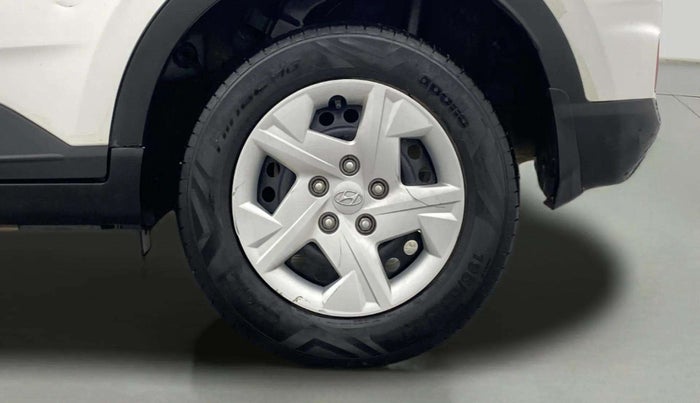 2020 Hyundai VENUE S 1.2, Petrol, Manual, 14,730 km, Left Rear Wheel