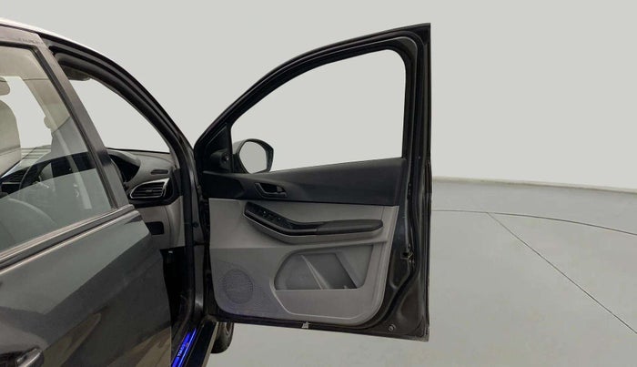 2021 Tata Tiago XZ PETROL, Petrol, Manual, 31,128 km, RHS Front Door