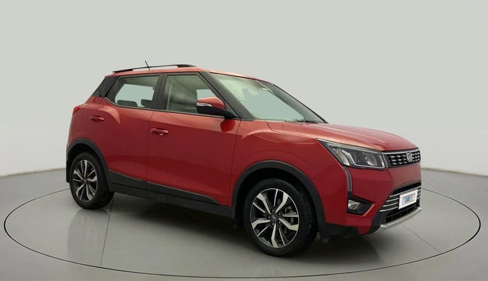 2020 Mahindra XUV300 W8 (O) 1.5 DIESEL AMT, Diesel, Automatic, 91,283 km, Right Front Diagonal