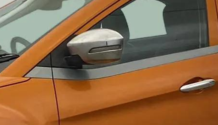 2018 Tata NEXON XMA DIESEL, Diesel, Automatic, 28,509 km, Left rear-view mirror - Indicator light has minor damage
