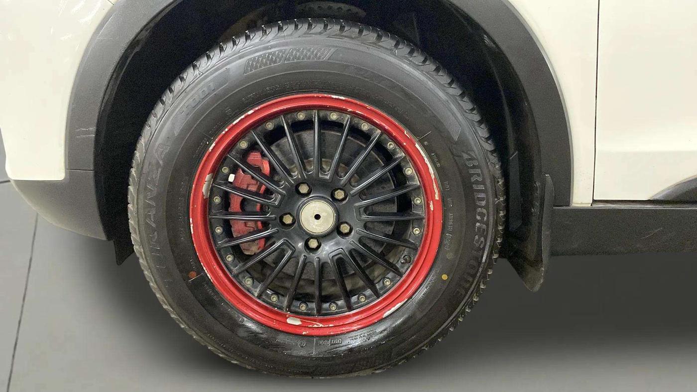 2020 Mahindra XUV300 W6 1.5 Diesel, Diesel, Manual, 67,730 km, Left Front Wheel
