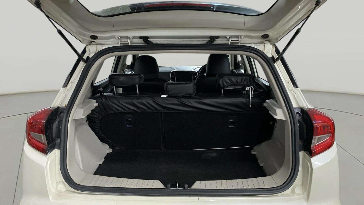 2020 Mahindra XUV300 W6 1.5 Diesel, Diesel, Manual, 67,730 km, Boot Inside