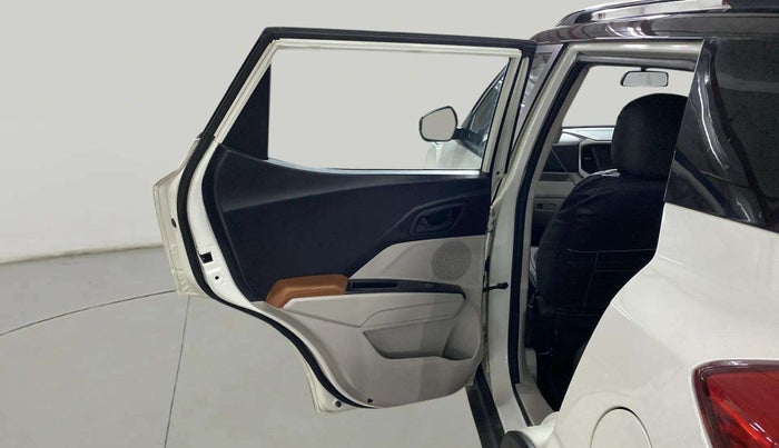 2020 Mahindra XUV300 W6 1.5 Diesel, Diesel, Manual, 67,675 km, LHS Rear Door