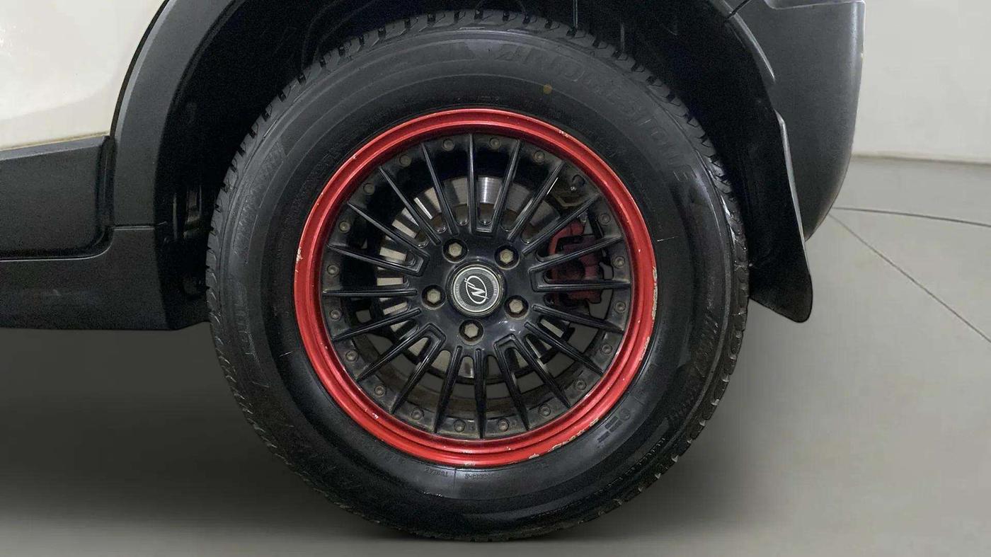 2020 Mahindra XUV300 W6 1.5 Diesel, Diesel, Manual, 67,730 km, Left Rear Wheel