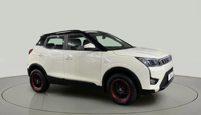 2020 Mahindra XUV300 W6 1.5 Diesel, Diesel, Manual, 67,675 km, Right Front Diagonal